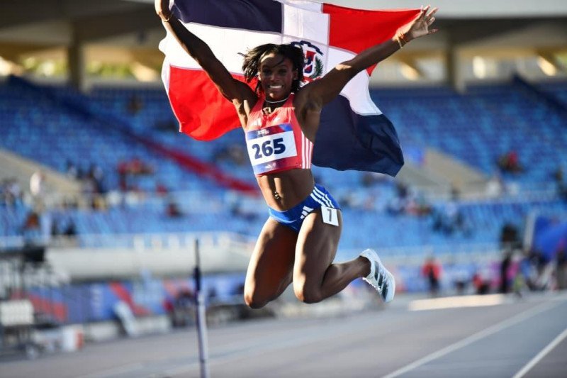 ¡Qué ‘vaina’ buena! Liranyi Alonso se lleva el oro en los 200 metros planos Que vaina buena! Liranyi Alonso se lleva el oro en los 200 metros planos