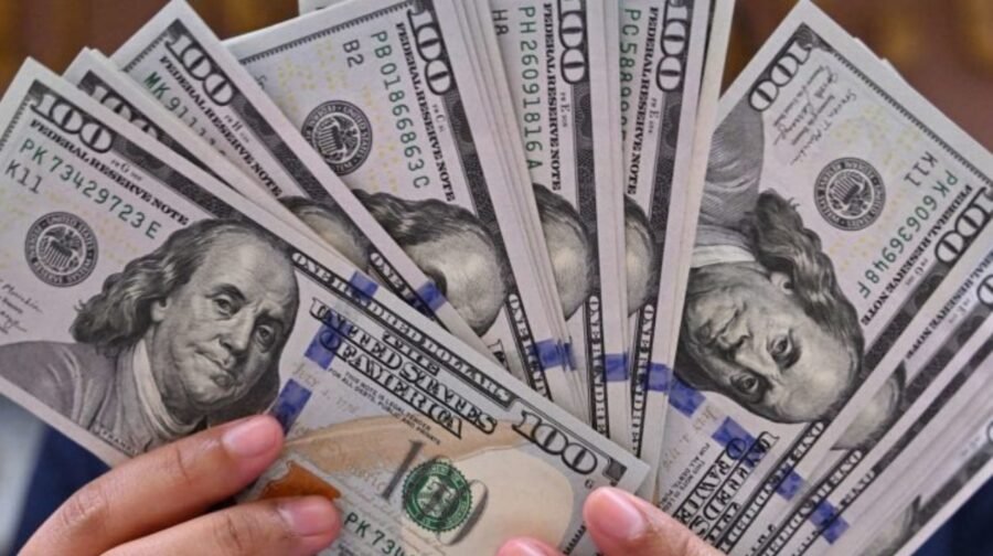 ¡La Vaina Está ‘Bacana’! Economía Dominicana Recibe un ‘Viaje’ de Divisas y el Peso se Pone ‘Chulo’ Economía Dominicana: Entran US$26,500 MM en Divisas y el Peso se Aprecia