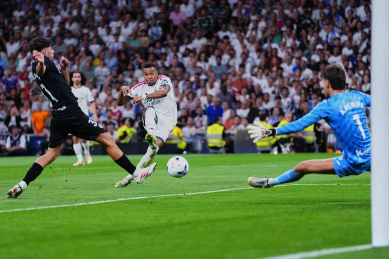 ¡Qué ‘vaina’ buena! Mbappé Pone al Real Madrid en la Cima de La Liga Que vaina buena! Mbappé Pone al Real Madrid en la Cima de La Liga