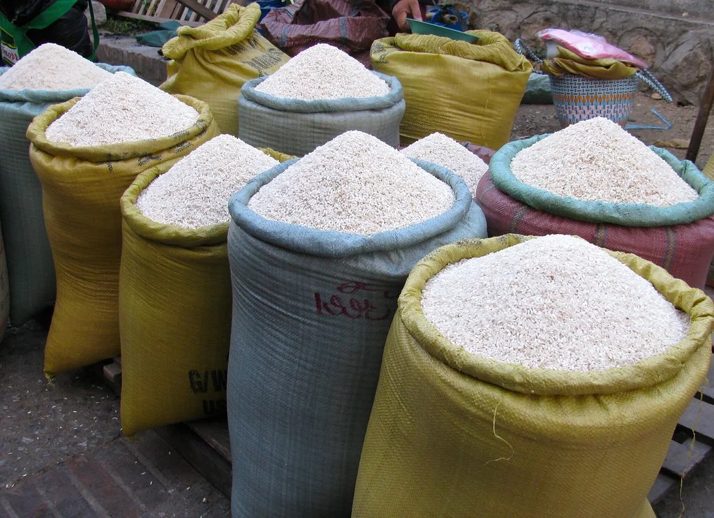 ¡La ‘Vaina’ se Pone Tensa!: EE. UU. Grava Productos Dominicanos y el Arroz en el Punto de Mira La tensión aumenta: Estados Unidos grava productos dominicanos y el arroz en el punto de mira