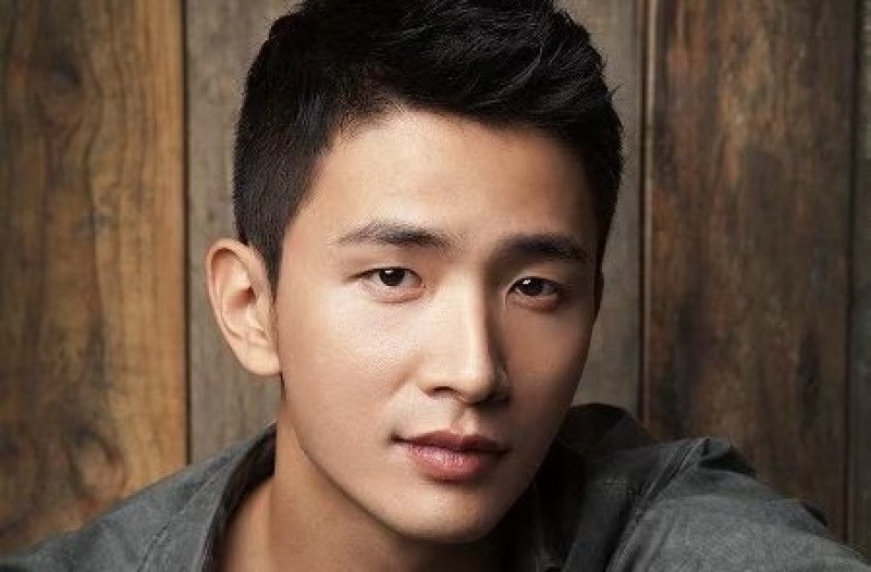 El Actor Lee Yong-joo Fallece por Paro Cardíaco
