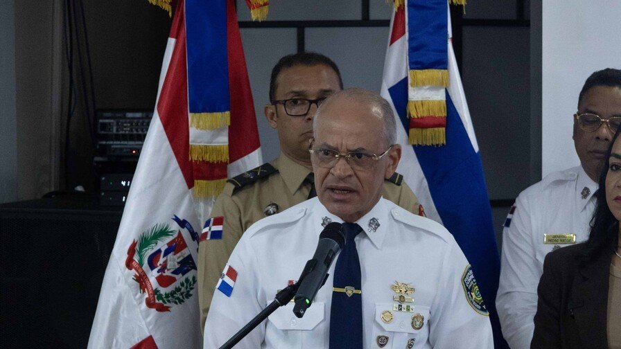 ¡Atención, País! El Nuevo Director de la Policía Pide un ‘Coro’ con la Población para la Seguridad Nuevo Director de la Policía Pide Colaboración a la Población para la Seguridad