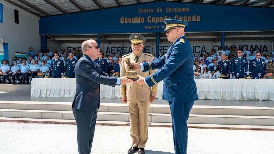 ¡El ‘Coro’ se Reajusta! Nuevos Mandos en el Ejército y Fuerza Aérea Dominicana Nuevos Mandos en el Ejército y la Fuerza Aérea Dominicana