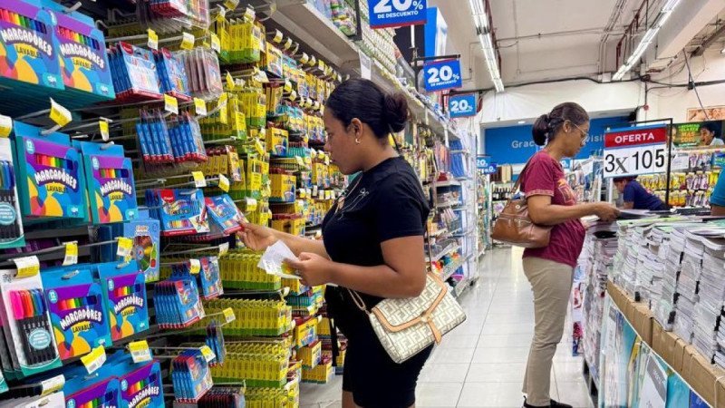 ¡Precios por las ‘nubes’, una ‘vaina’ para el bolsillo dominicano en el regreso a clases! Precios de Utiles Escolares por las Nubes en el Regreso a Clases