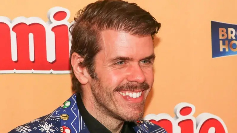 Perez Hilton en un ‘Lío Feo’ tras Incidente en Vivo: ¿Qué pasó con el bloguero? Perez Hilton Hospitalizado Tras Incidente en Vivo: Detalles de la Situación