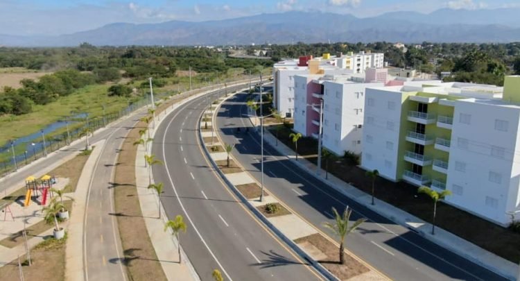 San Juan: El Platal en Vivienda que Va a Paso Lento