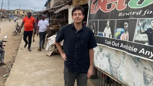 Periodista Español Desentraña Estafas de Amor en Nigeria