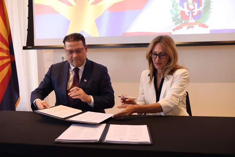 RD se aprieta los pantalones para entrarle al negocio jevi de los semiconductores con Arizona