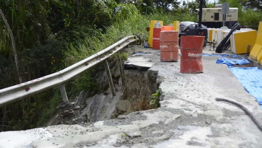 ¡Qué ‘Vaina’! La Carretera Casabito-Constanza, un ‘Jollero’ sin Fin La Carretera Casabito-Constanza, un Problema sin Fin
