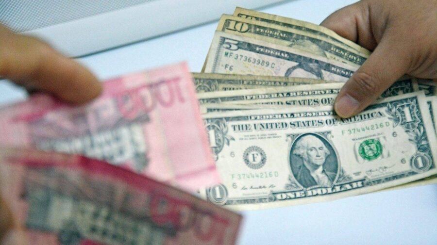 El ‘KlK’ del Dólar a RD$58: ¡Gozadera para Unos, ‘Palo’ para Otros! El Dólar a RD$58: Gozadera para Unos, Palo para Otros