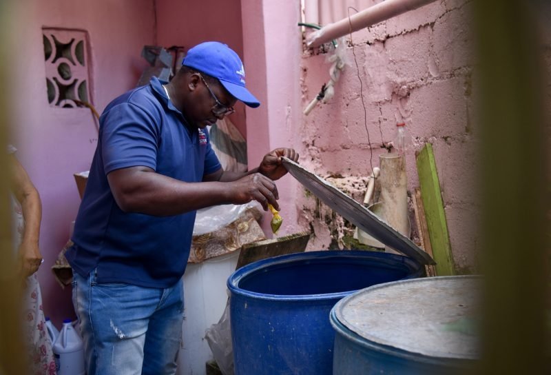 Salud Pública Llama a la Comunidad a Combatir el Dengue