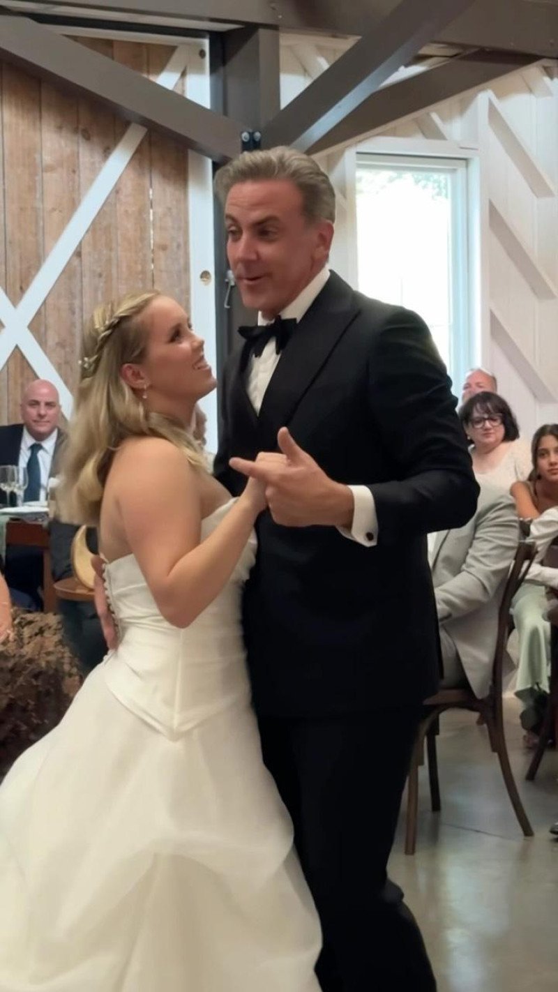 ¡Qué Coro! Savannah Ponce, la hija de Carlos Ponce, se Casó y Montó una Vaina Diferente Savannah Ponce, la hija de Carlos Ponce, se Casó