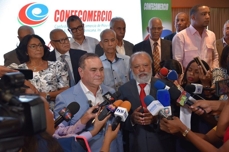 El Comercio Dominicano en ‘Aprietos’: Un ‘Coro’ de Desafíos Económicos y Sociales El Comercio Dominicano en Aprietos: Un Coro de Desafíos Económicos y Sociales