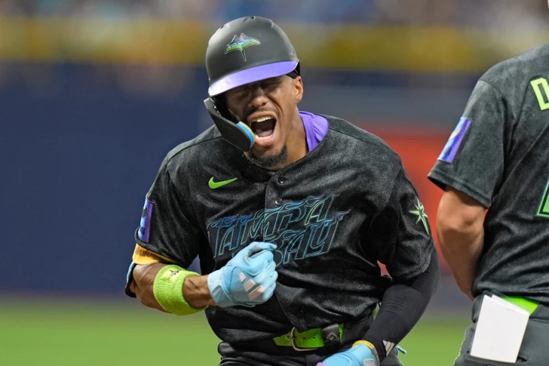 ¡Remontada de ‘Pura Vaina’! Rays le sacan el juego a los Padres con un ‘coro’ de carreras y jonrón de Junior Caminero Remontada de los Rays con jonrón de Junior Caminero