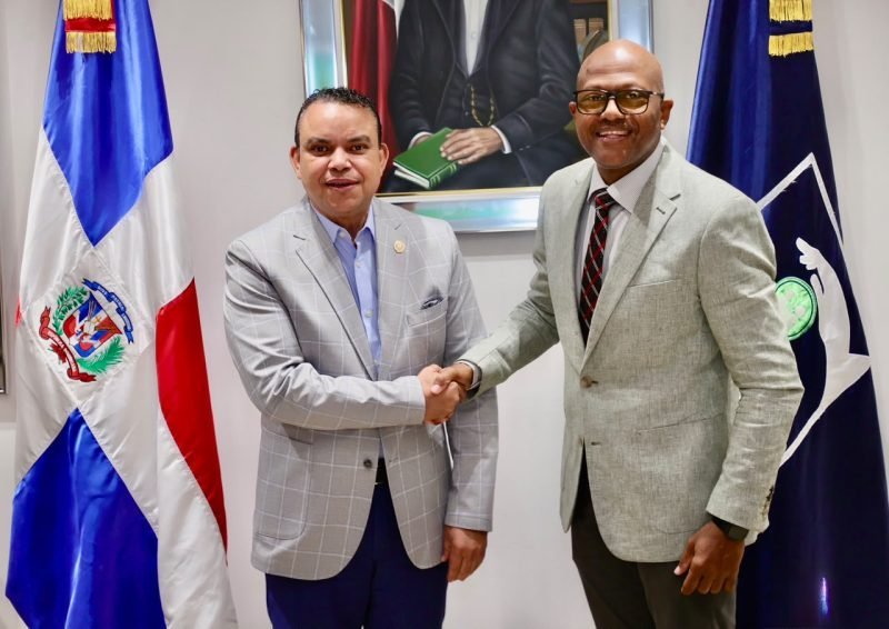 ¡Dejando la ‘Chercha’! SNS y CMD Acuerdan Diálogo Antes de Paros Médicos SNS y CMD Acuerdan Dialogo Antes de Paros Medicos