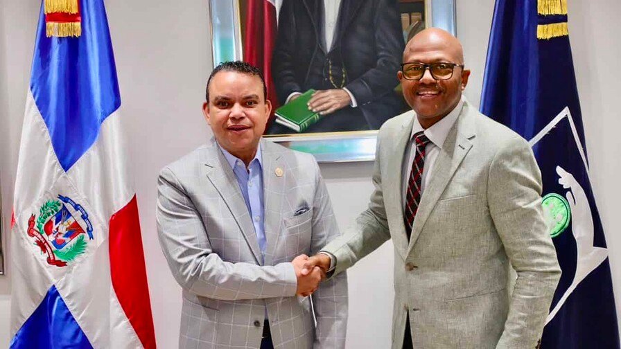 ¡Duro! SNS y CMD ‘se ligan’ para blindar la Seguridad Hospitalaria y la Salud Pública SNS y CMD se unen para blindar la Seguridad Hospitalaria y la Salud Pública