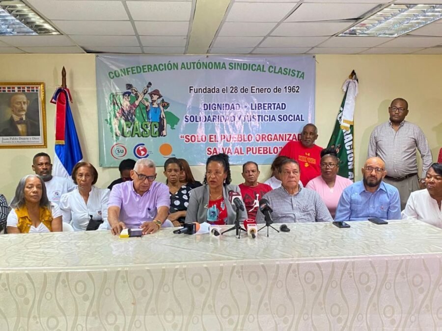 ¡Qué ‘vaina’! Fenatrasal dice ‘Basta ya’ a salarios de miseria en hospitales Fenatrasal advierte con protestas por bajos salarios en hospitales públicos