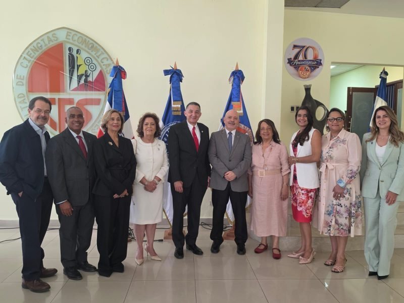 ¡UASD ‘chula’ con el Instituto Dermatológico por su legado y ‘tigueraje’ académico! UASD reconoce el legado y liderazgo académico del Instituto Dermatológico Dominicano