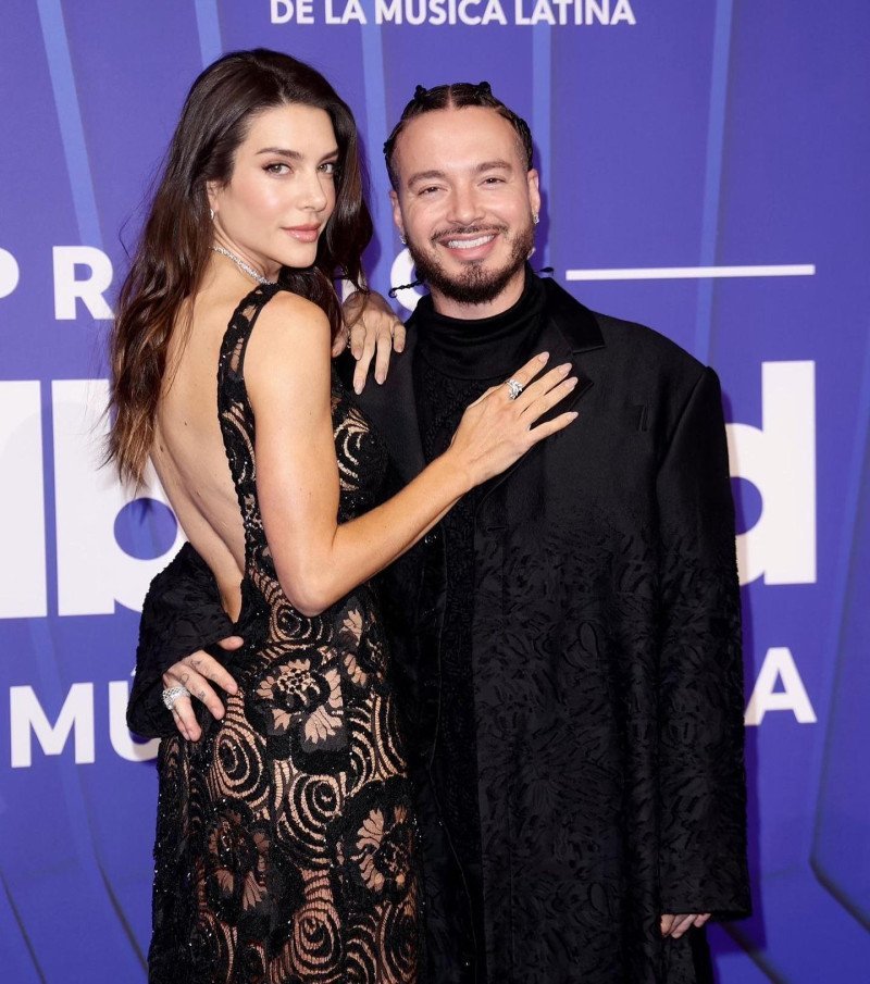¡Un ‘Lío’ Grande! J Balvin Acusado de Infidelidad Mientras Valentina Ferrer Estaba Embarazada J Balvin Acusado de Infidelidad Mientras Valentina Ferrer Estaba Embarazada