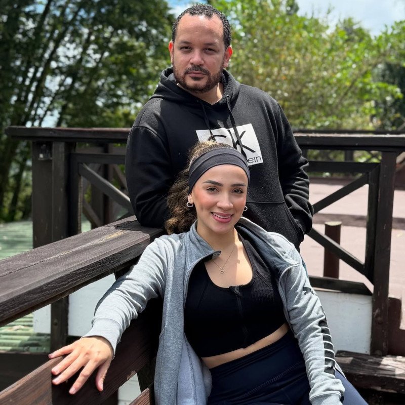 ¡Pepe Sierra y Yelayny Placencia: ¡Un ‘Notición’ con sabor a futuro! Pepe Sierra y Yelayny Placencia Un Noticion con sabor a futuro