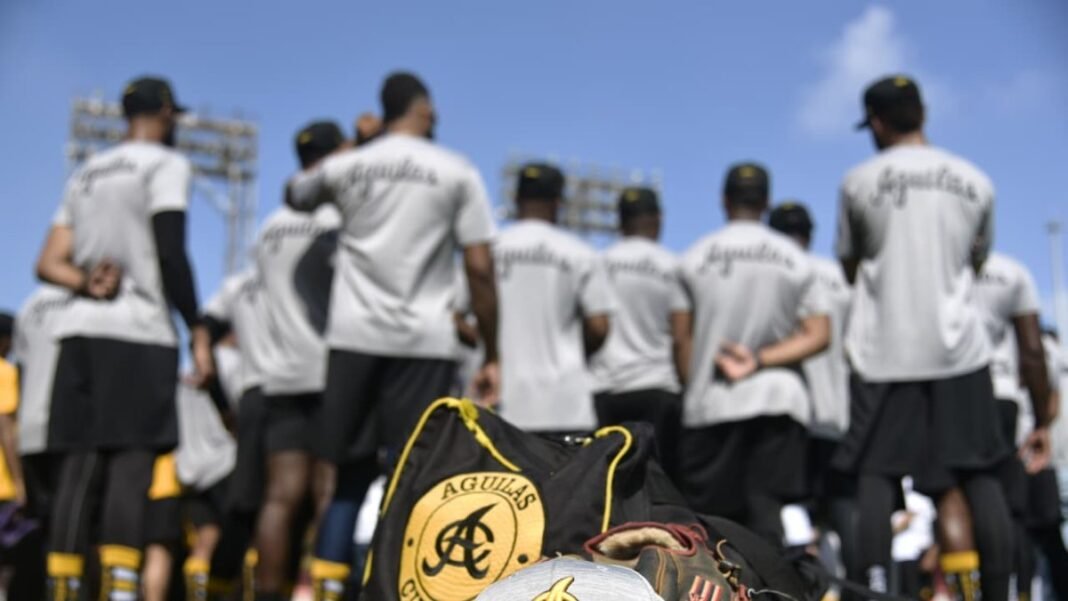 Aguilas Cibaenas Licencian a 15 Jugadores
