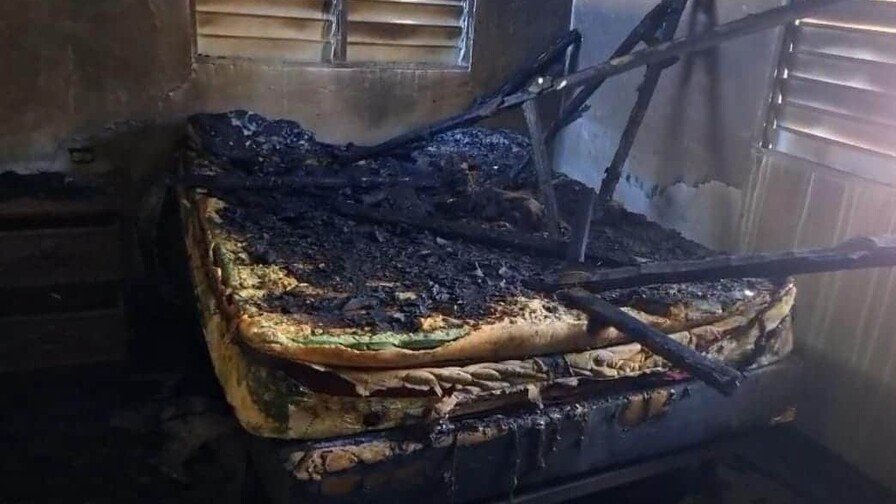 ¡Qué Vaina! Tragedia en Espaillat: Anciano de 95 Años Muere Carbonizado en Incendio Tragedia en Espaillat: Anciano de 95 Años Muere Carbonizado en Incendio