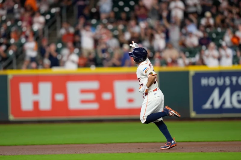 Astros dan un palo grande a Medias Blancas: Una vaina de ligas mayores