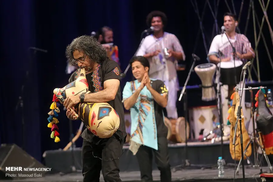 ¡Una Vaina Seria! Banda Iraní se ‘Planta’ por Veto a Mujeres en el Escenario Banda Iraní se Planta por Veto a Mujeres en el Escenario