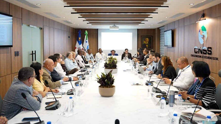 El ‘coro’ del CNSS: ¡Un chance para los medicamentos de alto costo! CNSS dialoga para fondo de medicamentos de alto costo