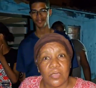 ¡Qué ‘vaina’! Pizarrete se prende en ‘lucha’ por la falta de luz Que vaina! Pizarrete se prende en lucha por la falta de luz