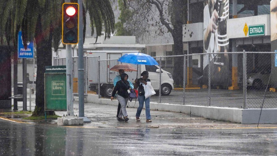 ¡A coger ‘dato’! Aguaceros y ‘bochorno’ se mantienen este fin de semana A coger dato! Aguaceros y bochorno se mantienen este fin de semana