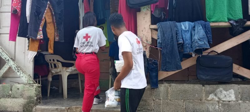 Cruz Roja ‘Mete Mano’ Duro: Prevención y Salud en el Gran Santo Domingo, ¡Qué Vaina! Cruz Roja Refuerza Prevención y Salud en el Gran Santo Domingo