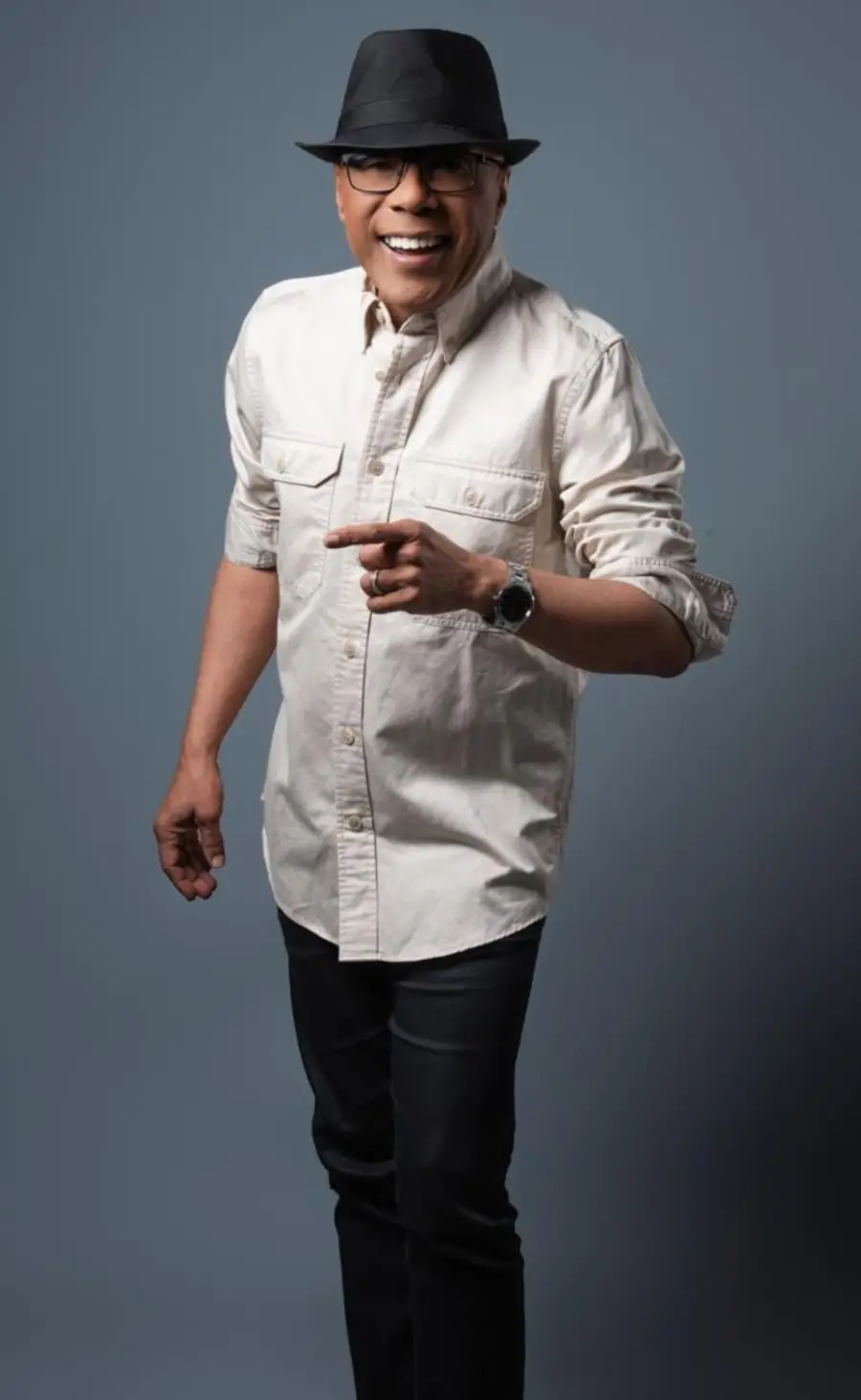 ¡Qué ‘Coro’! Juan Luis Guerra se une a Ramón Orlando para una ‘Vaina’ Histórica Que Coro! Juan Luis Guerra se une a Ramon Orlando para una Vaina Historica