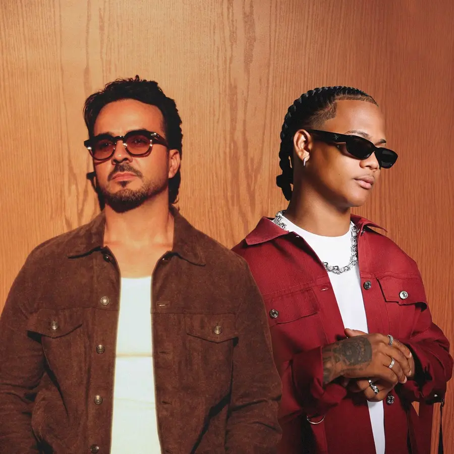 ¡Dalvin La Melodía y Luis Fonsi la ‘Pegan’ con ‘Me Despido’ y Arman un ‘Coro’ en Puerto Rico! Dalvin La Melodía y Luis Fonsi Triunfan con 'Me Despido' y Conquistan Puerto Rico