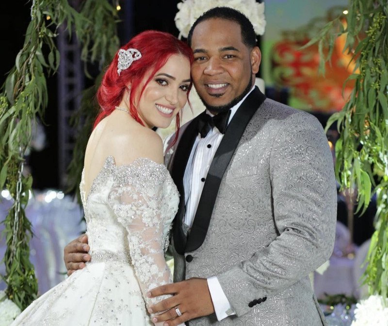¡El ‘Coro’ del Divorcio! Edwin Encarnación se separa de Karen Yapoort El Coro del Divorcio: Edwin Encarnacion se separa de Karen Yapoort