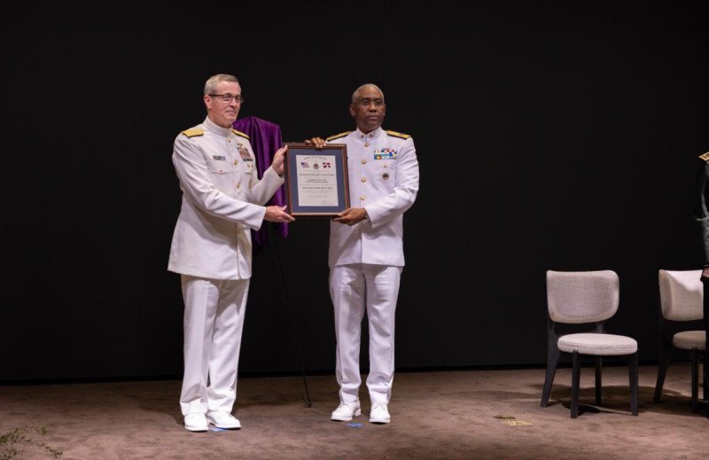 Comandante de la Armada de República Dominicana recibe importante galardón en Corea del Sur
