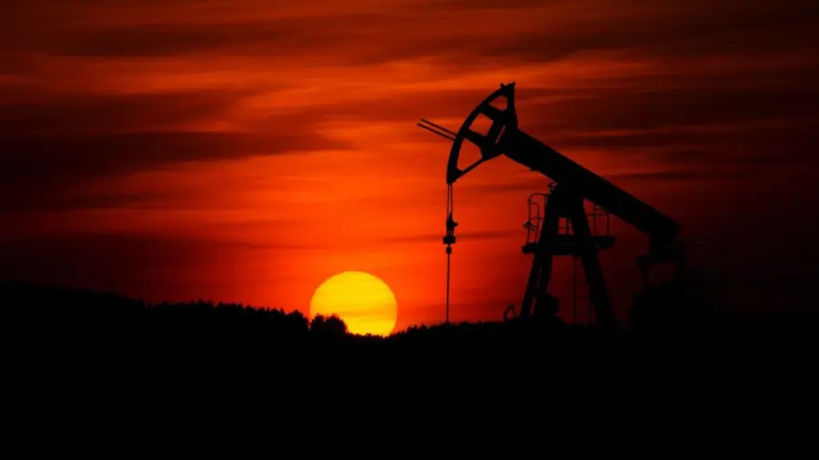 El Petróleo ‘en Baja’: ¿Un ‘Coro’ Geopolítico en la Gran Manzana? El Petróleo en Baja: Un Coro Geopolítico en la Gran Manzana