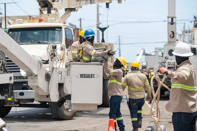ETED en ‘la brega’: Mantenimiento eléctrico por todo el país ETED en la brega: Mantenimiento eléctrico por todo el país