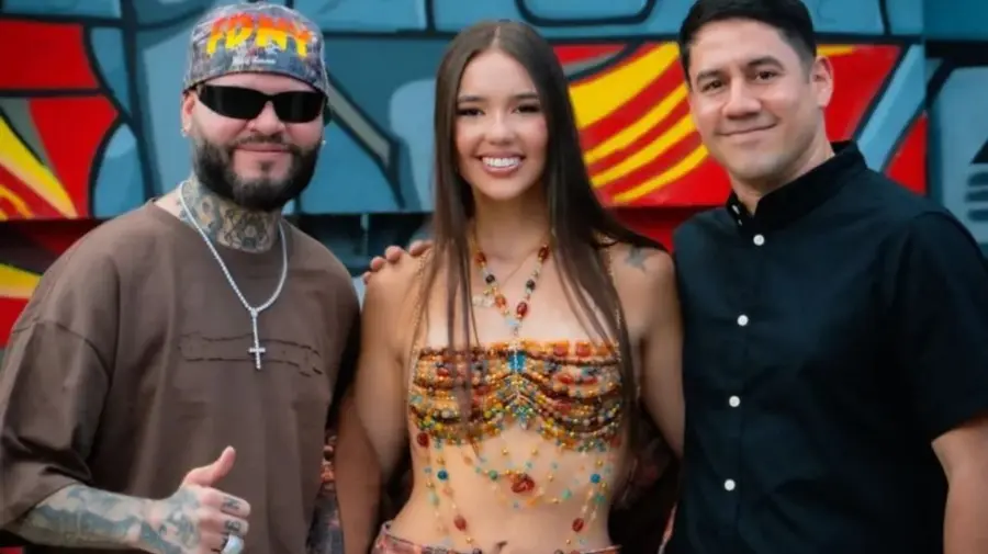 Farruko se pone bacano: Ivana, la primera dura en Carbon Armor, una vainita jevi!