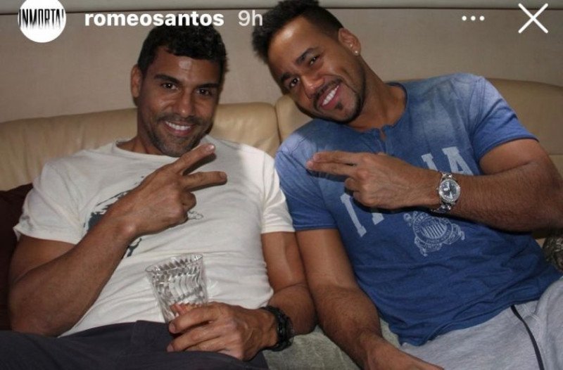 ¡Qué ‘Vaina’! Romeo Santos Lanza Puros Edición Especial en Honor a su Tío Que Vaina Romeo Santos Lanza Puros Edicion Especial en Honor a su Tio