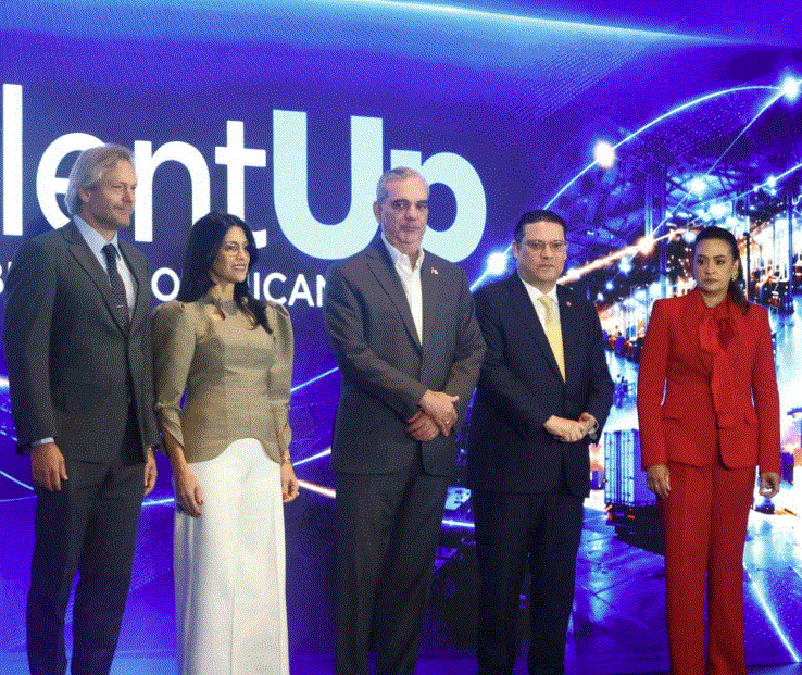 Gobierno Dominicano Lanza 15 Mil Becas en Tecnología