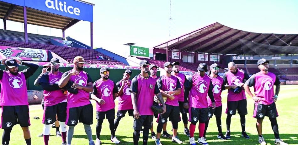 Gigantes del Cibao: ¡Un ‘coro’ de talento arranca con todo para LIDOM! Gigantes del Cibao: Un coro de talento arranca con todo para LIDOM