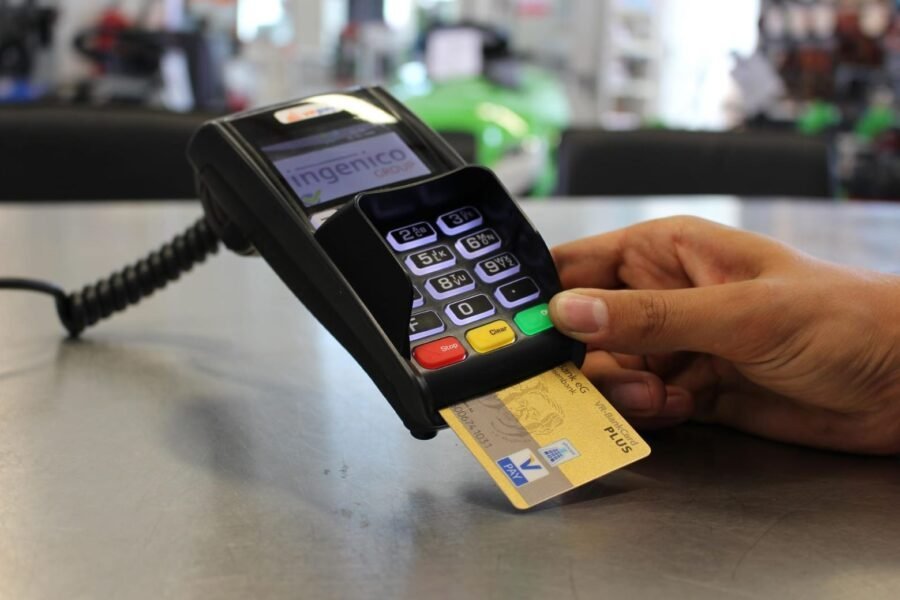 Transferencia en el aire: Qué hacer si tu dinero no llegó al instante