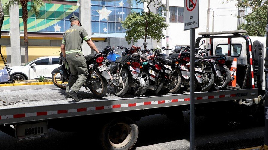 ¡Se armó el ‘coro’! Intrant y Digesett meten en cintura a motoristas por violar normas de tránsito Intrant y Digesett fiscalizan a motoristas por violar normas de tránsito
