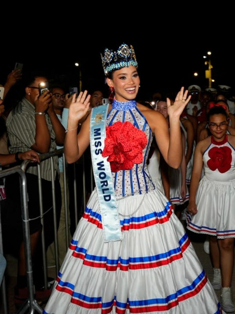 Joheirry Mola: Miss Mundo aterriza y asimila su triunfo en el patio