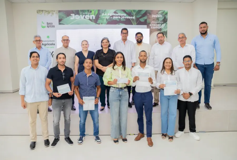 ¡Hato Mayor ‘Alante’! Jóvenes Productores Reciben Financiación a Tasa Cero para un Campo Bacano Hato Mayor Alante: Jóvenes Productores Reciben Financiación a Tasa Cero para un Campo Bacano