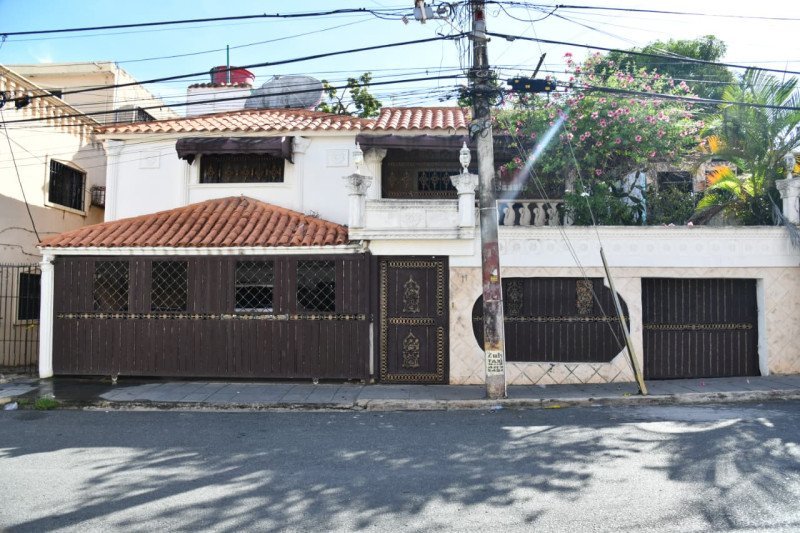 ¡Qué ‘Vaina’! Atacan a Julián Oro Duro, su esposa fallece en trágico atraco Atacan a Julian Oro Duro, su esposa fallece en tragico atraco