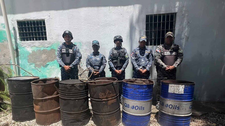 Desmantelan Fábrica Clandestina de Clerén en Cabral