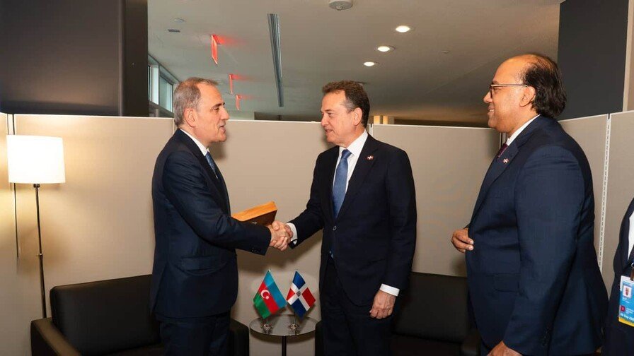 Exención de Visado entre República Dominicana y Azerbaiyán para la Movilidad