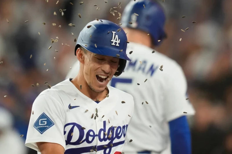 Los Dodgers blanquean a los Padres 7-0 y siguen imparables en la MLB
